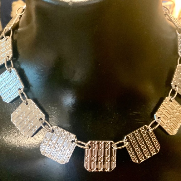 CHRISTIAN SIRIANO SIVER NECKLACE ⭐️ NWT⭐️ Stunning STATEMENT NECKLACE⭐️NEW W/TAG - Picture 9 of 11